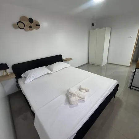 Cabană Tiny Hub *