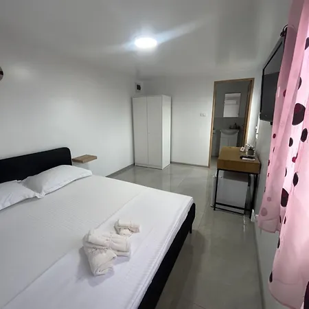 Cabană Tiny Hub *