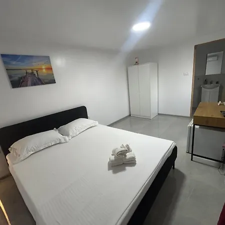 Tiny Hub Cabană Costineşti