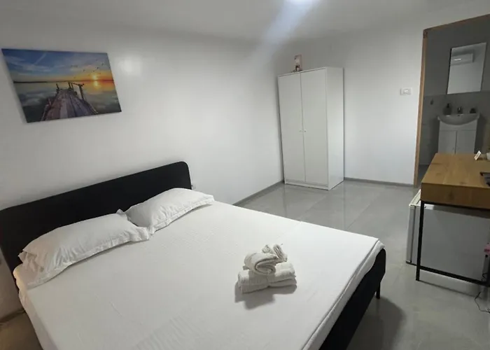 Tiny Hub Lodge Costinesti